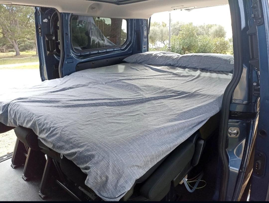 Hotel Ford Transit Custom Camper PMI Exteriér fotografie